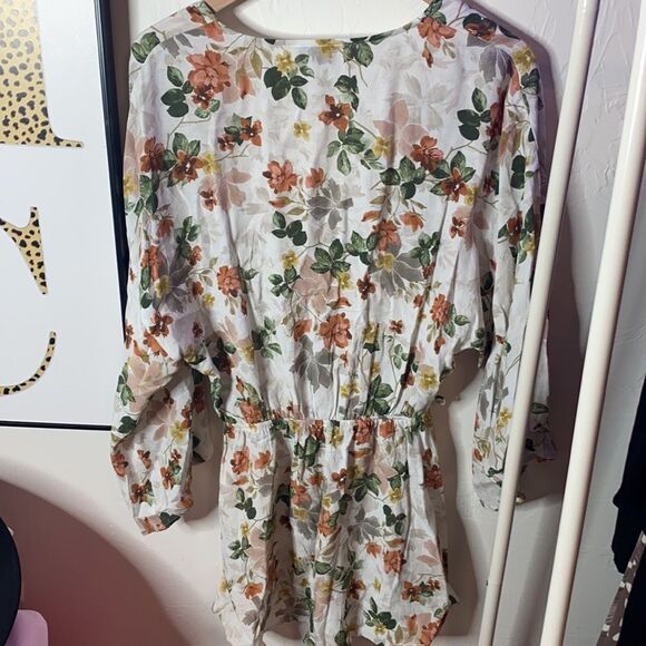 Floral Romper - Picture 4 of 4